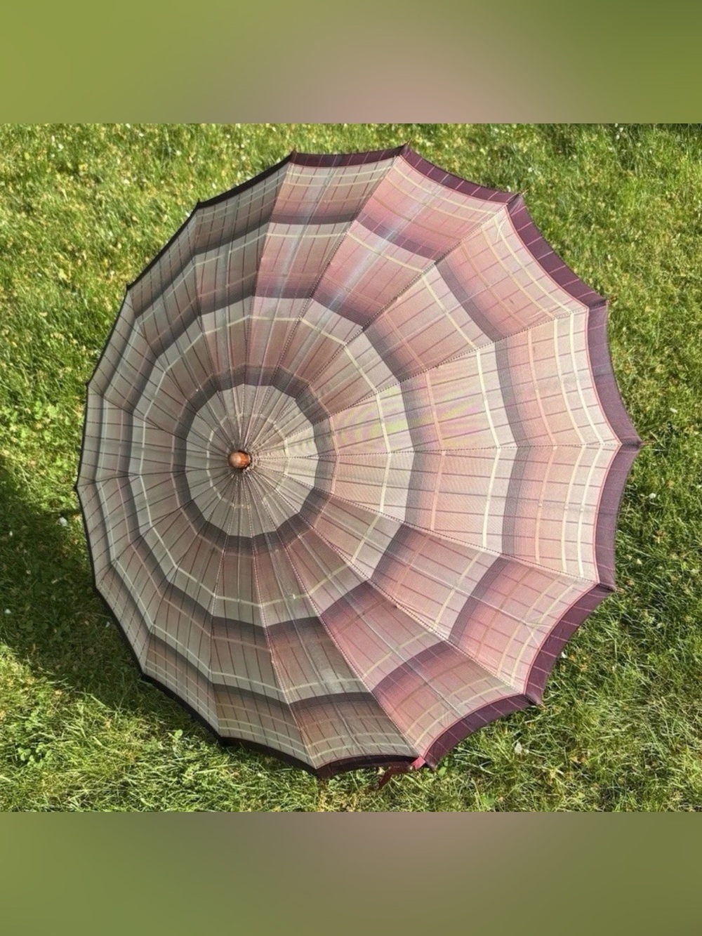 Vintage Plaid Parasol Umbrella Wood Handle Retro Cottagecore Plum Grey Brown